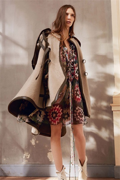 Chloé 寇依发布2016早秋系列,不同角度表达品牌的态度