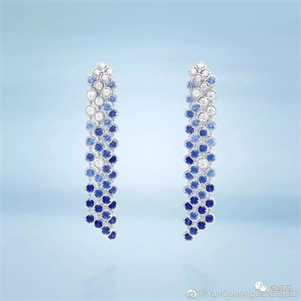 为什么王室都爱蓝宝石？戴妃婚戒传给凯特，女王时刻不离身…